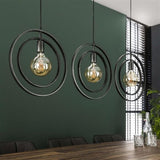 Hængelampe Otan DH Interiør Charcoal LxBxH 129x46x11 Metal Atmosfærisk foto diagonalt set forfra