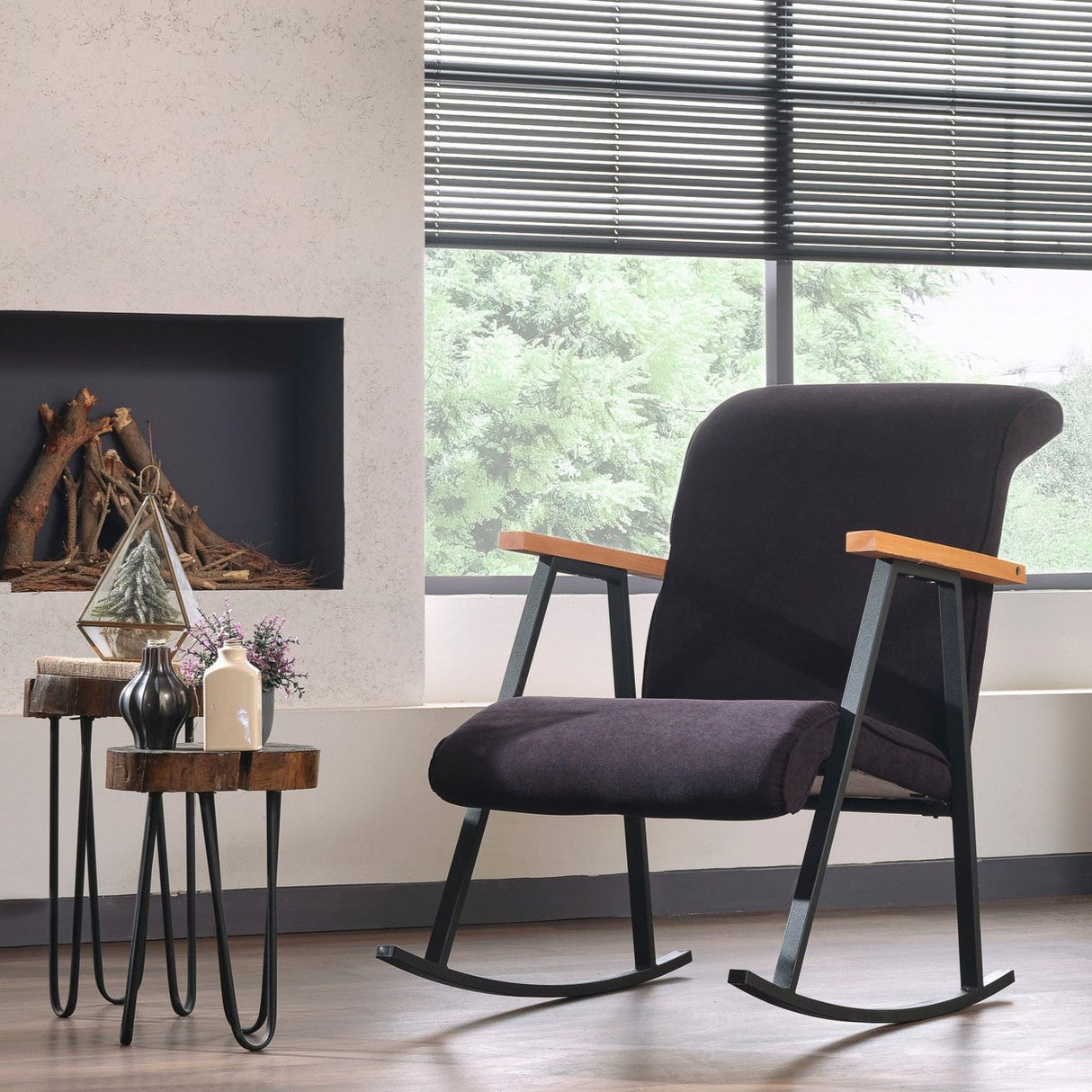 Fauteuils - Retro schommelstoel zwart velvet met beukenhout armleuning Yoka - Dimehouse