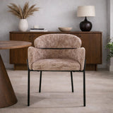 Spisebordsstol Lola Bouclé stof Champagne med rund ryg og armlæn 