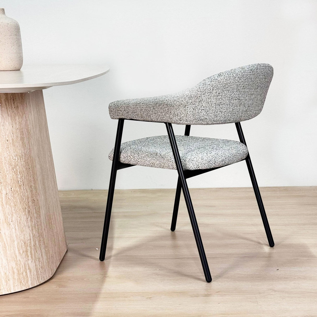 Spisestuestol Sæt af 4 Bouclé Beige Lisa - Sort Ramme 