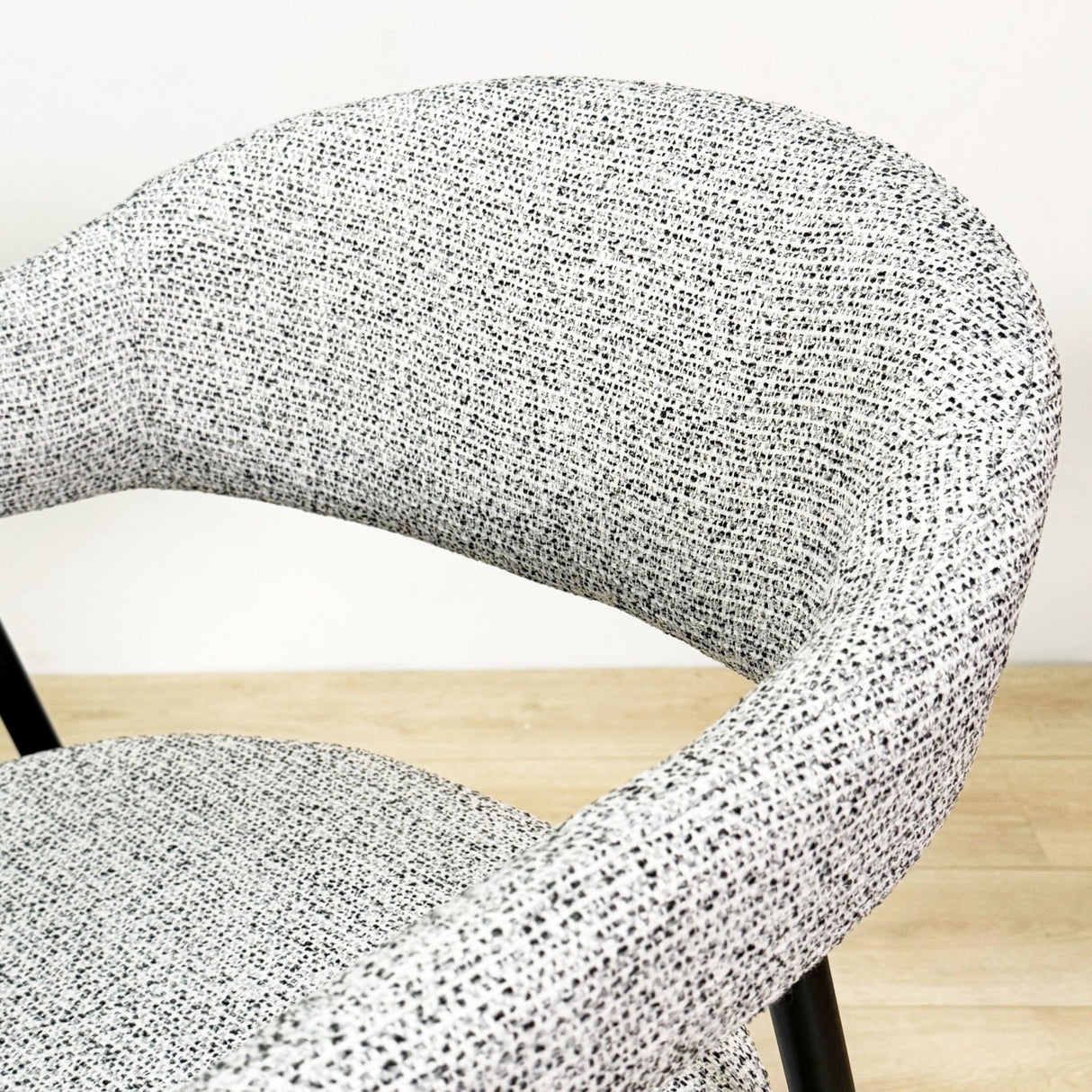 Spisestuestol Sæt af 4 Bouclé Beige Lisa - Sort Ramme 