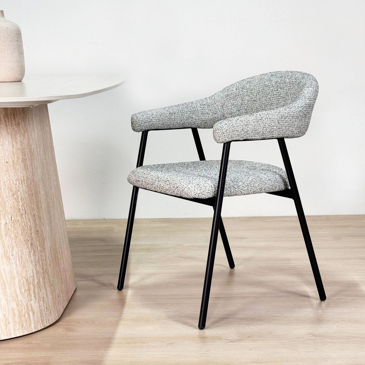 Spisestuestol Sæt af 4 Bouclé Beige Lisa - Sort Ramme 