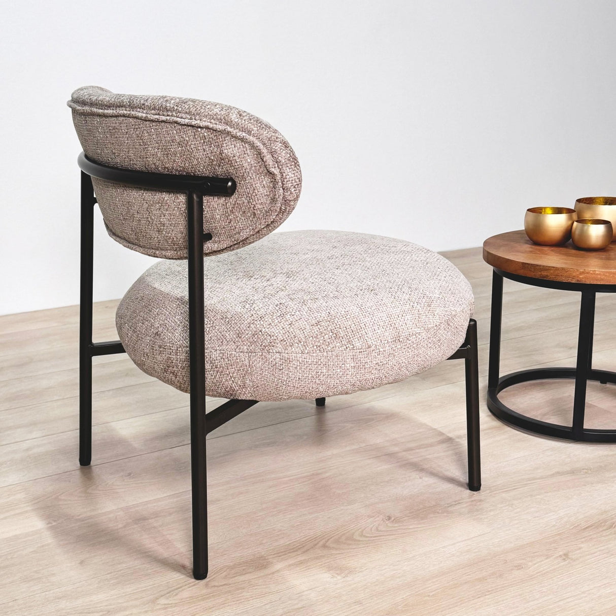 Nova Rund Fotel – Sandfarvet Stoff 