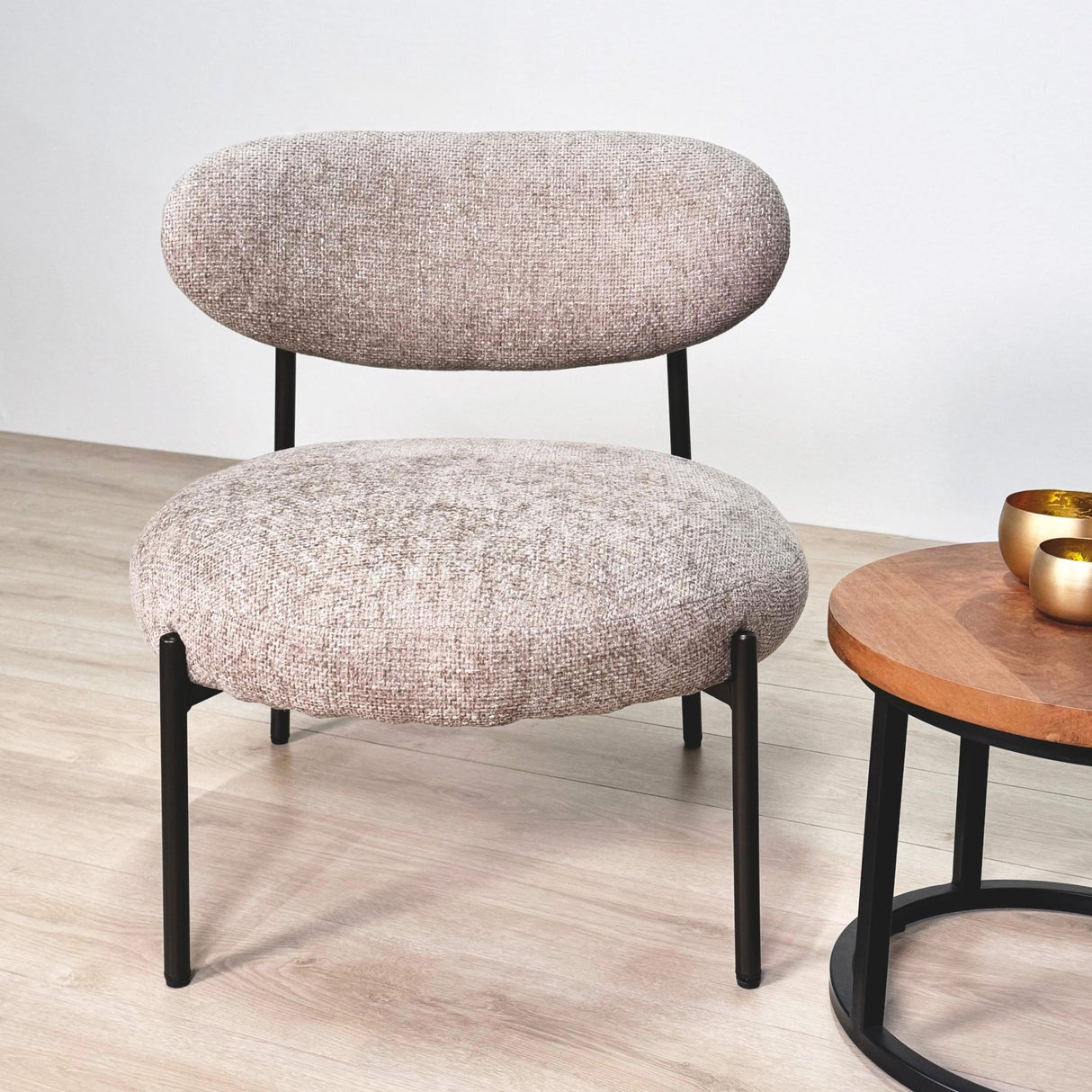 Nova Rund Fotel – Sandfarvet Stoff 