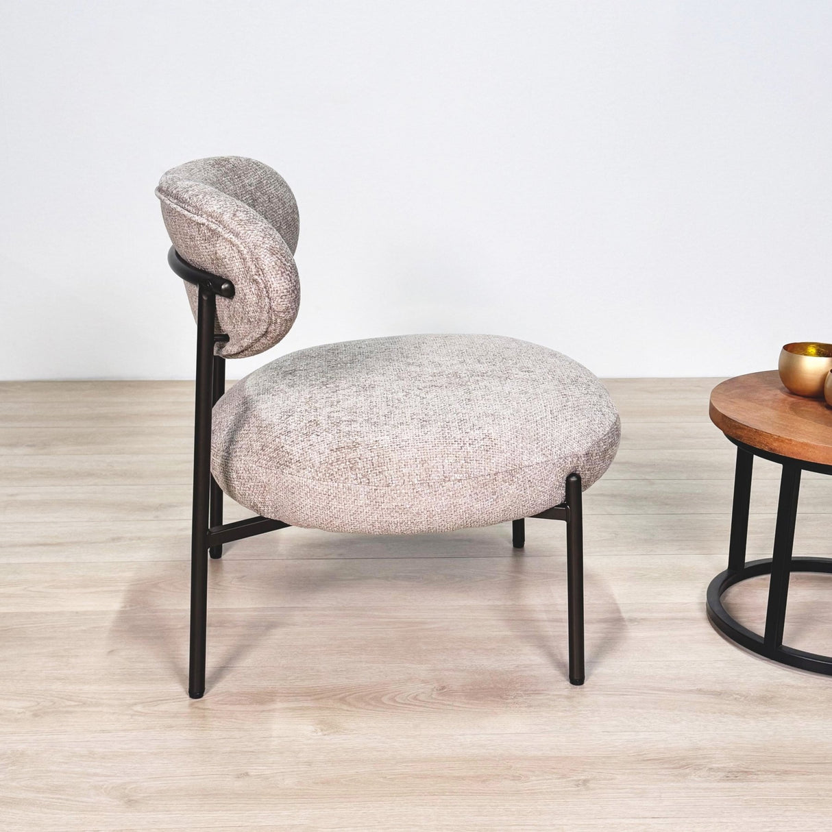 Nova Rund Fotel – Sandfarvet Stoff 