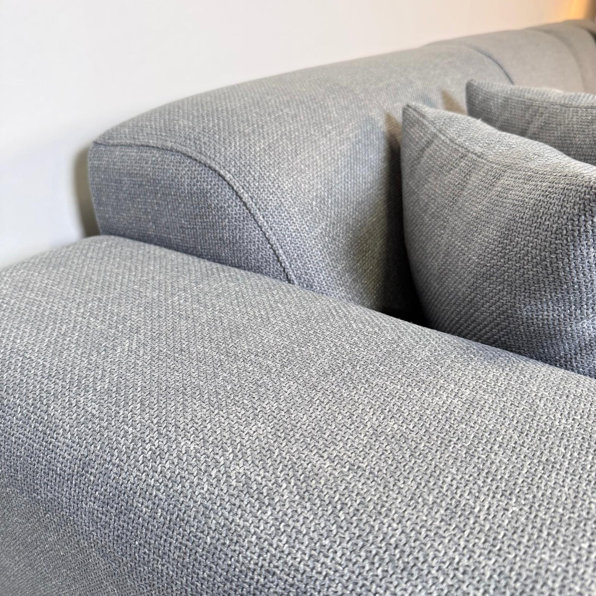 Hjørnesofa med kompakt lounge gråblå genbrugstøj Moby - højre 