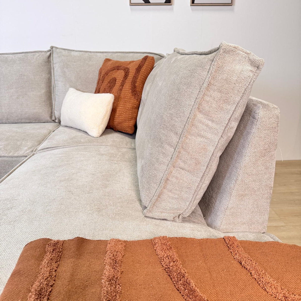Hjørnesofa Yara med chaiselong chenille beige - højre 