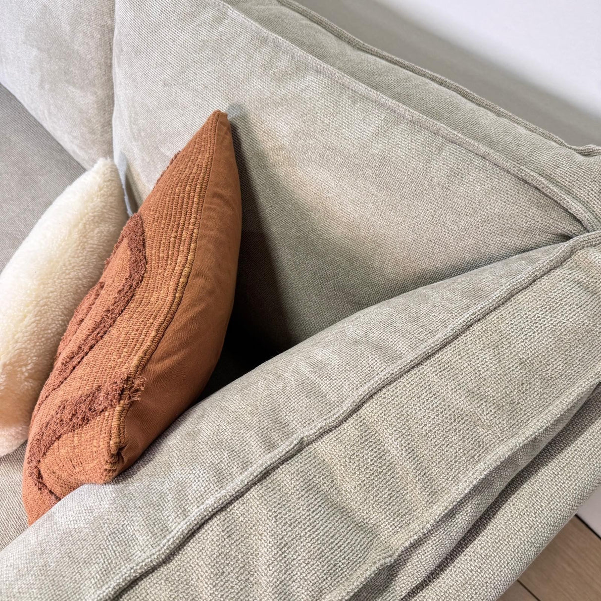 Hjørnesofa Yara med chaiselong chenille beige - højre 