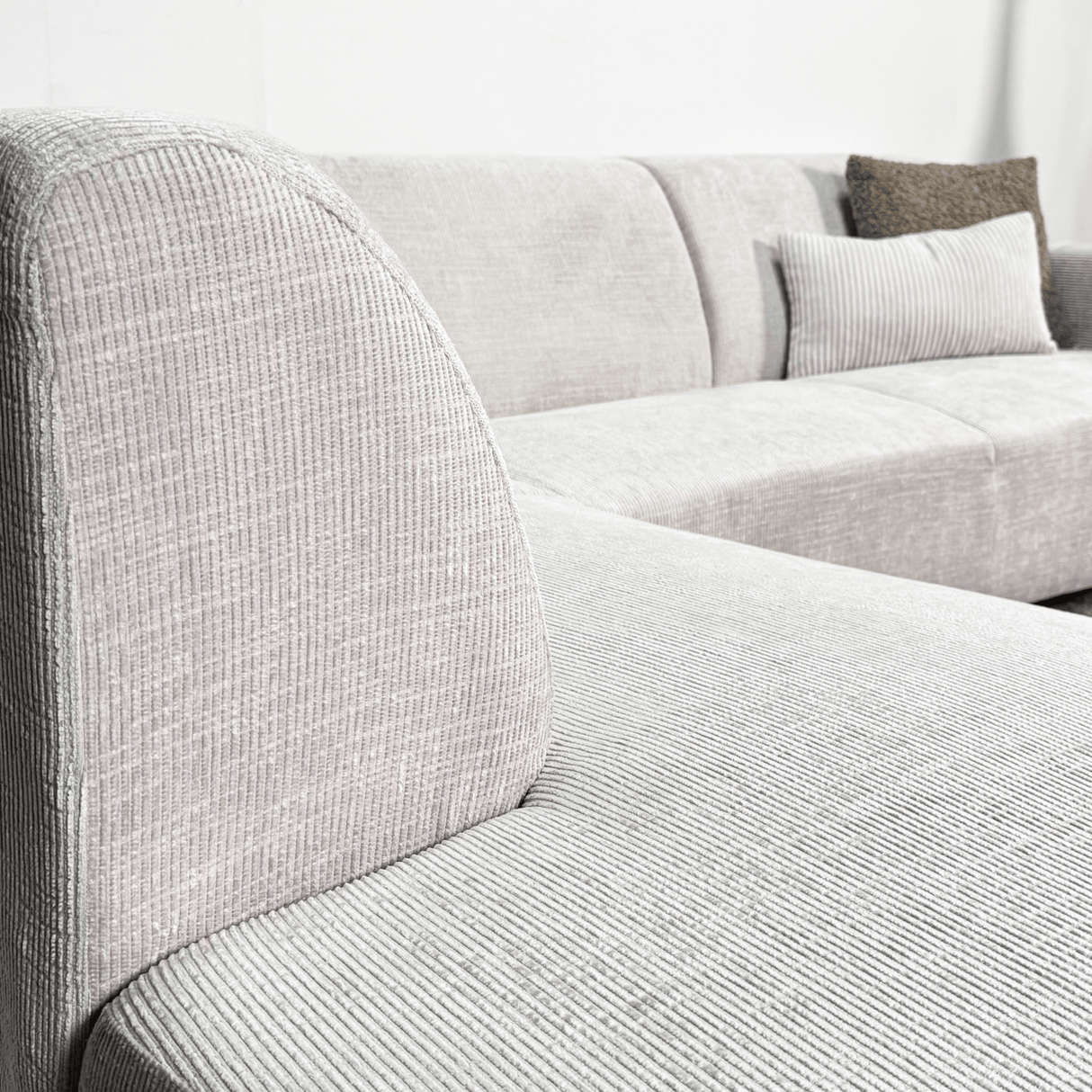 Hjørnesofa med chaiselong beige chenille stof Manon - venstre 