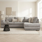 L-formet hjørnesofa i lysegråt ribstof med chaiselong Gabi - højre 