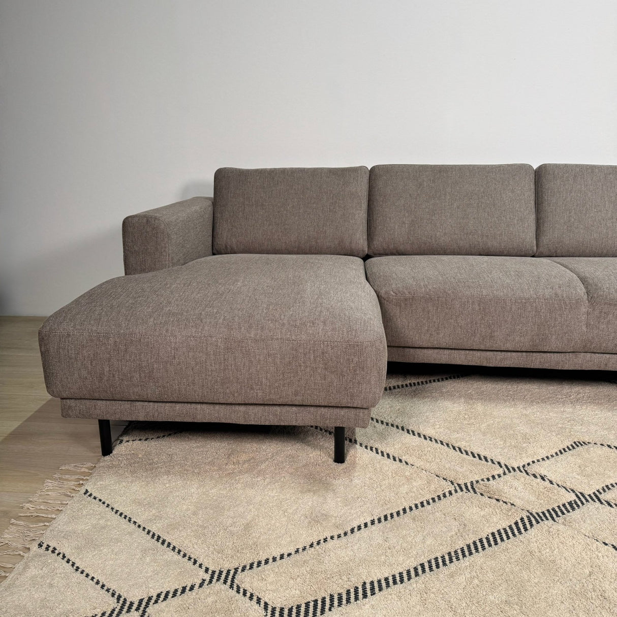 Moderne U-Bank Hoekbank Rechts Taupe Stof Aniko 310x197x78 cm