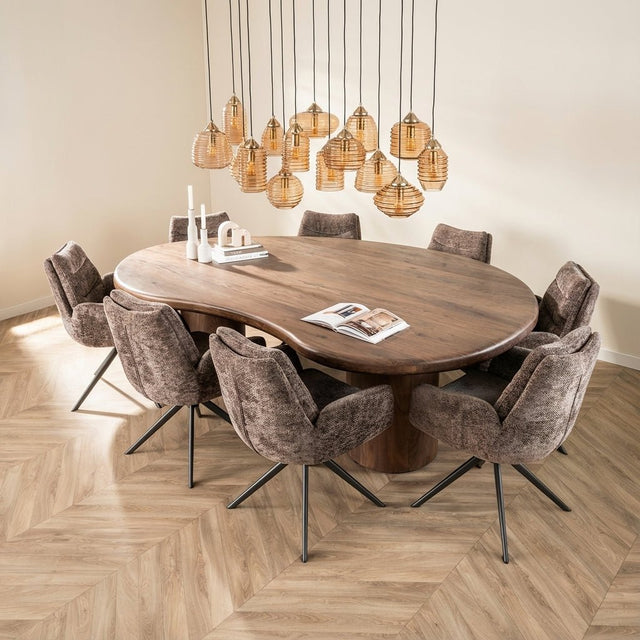 Økologisk formet spisebord Alo Acacia Wood Brown 240x160 cm stemningsbillede i moderne interiør