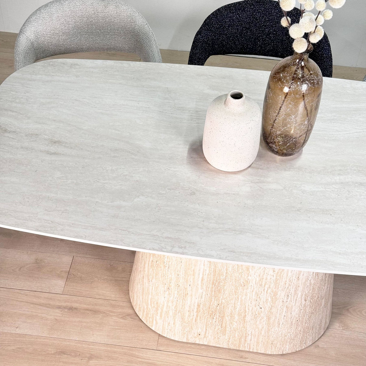 Spisestuestol Sæt af 4 Bouclé Beige Lisa - Sort Ramme 