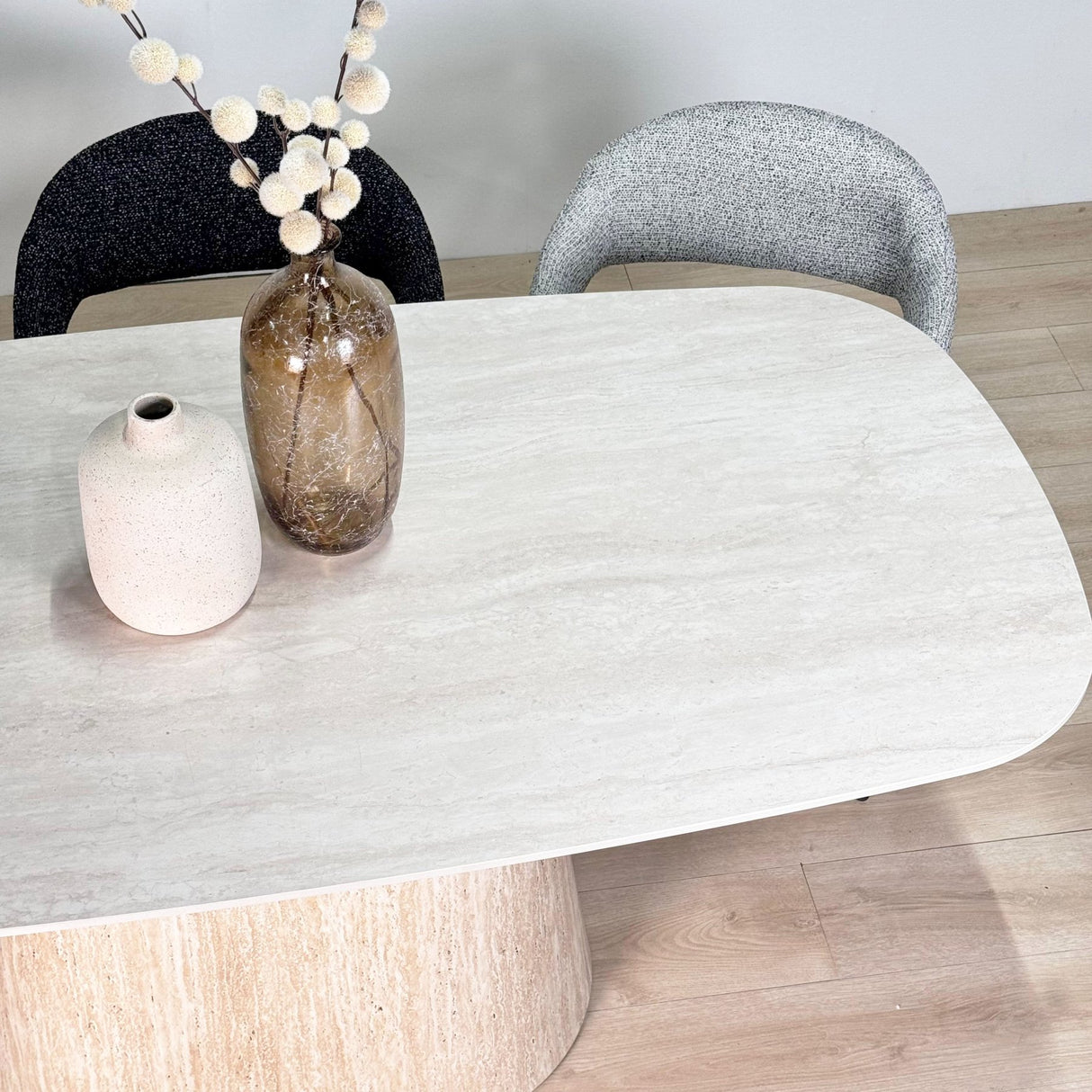 Spisestuestol Sæt af 4 Bouclé Beige Lisa - Sort Ramme 