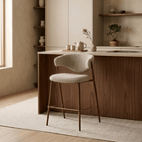 Barstoel bouclé zandkleur Kaito - walnootlook frame - Japandi