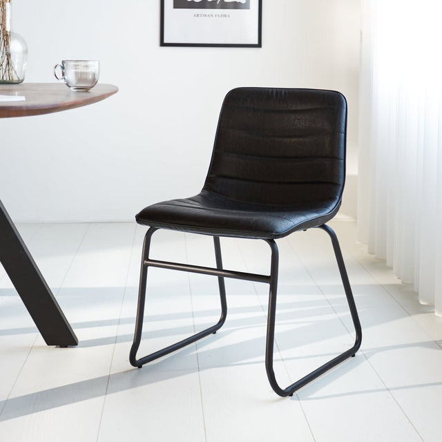 Eetkamerstoelen - Industriële eetkamerstoel Mark zwart - Dimehouse