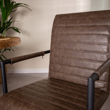 Spisestuestol BH Dimehouse Taupe LxBxH 73x59x58 Kunstlæder Atmosfærisk fotodetalje