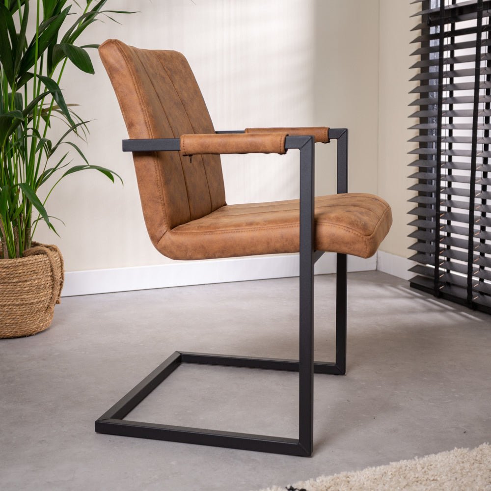 Spisestuestol Jackson Dimehouse Cognac LxBxH 71x58x54 Stof Atmosfærisk foto fra siden