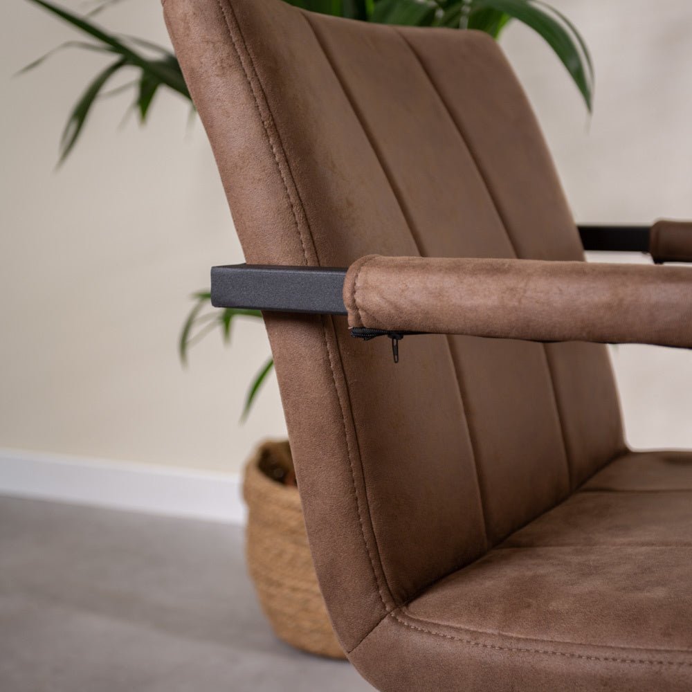 Spisestuestol Jackson Dimehouse Taupe LxBxH 71x58x54 Stof Atmosfærisk fotodetalje