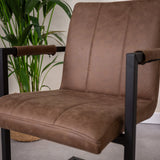 Spisestuestol Jackson Dimehouse Taupe LxBxH 71x58x54 Stof Atmosfærisk fotodetalje
