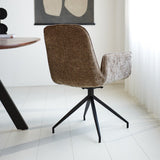 Nela spisestuestol Dimehouse Taupe LxBxH 64x64x52 Stof Atmosfærisk foto diagonalt set bagfra