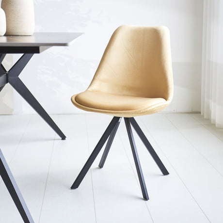 Spisestuestol Jace Dimehouse Beige LxBxH 70x58x53 Stof Atmosfærisk foto diagonalt set forfra