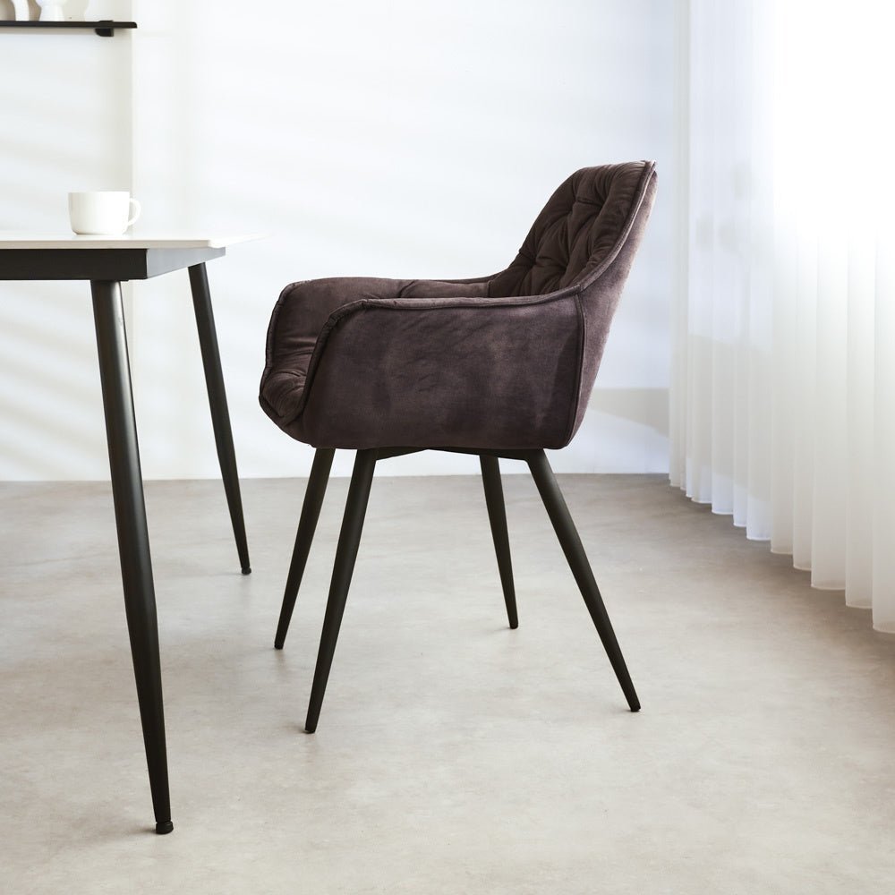 Spisestuestol Audrey Dimehouse Antracit LxBxH 71x68x49 Stof Atmosfærisk foto set fra siden