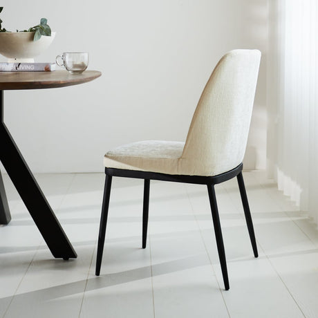 Spisestuestol Noli Chenille Dimehouse Hvid LxBxH 73x65x53 Stof Atmosfærisk foto fra siden