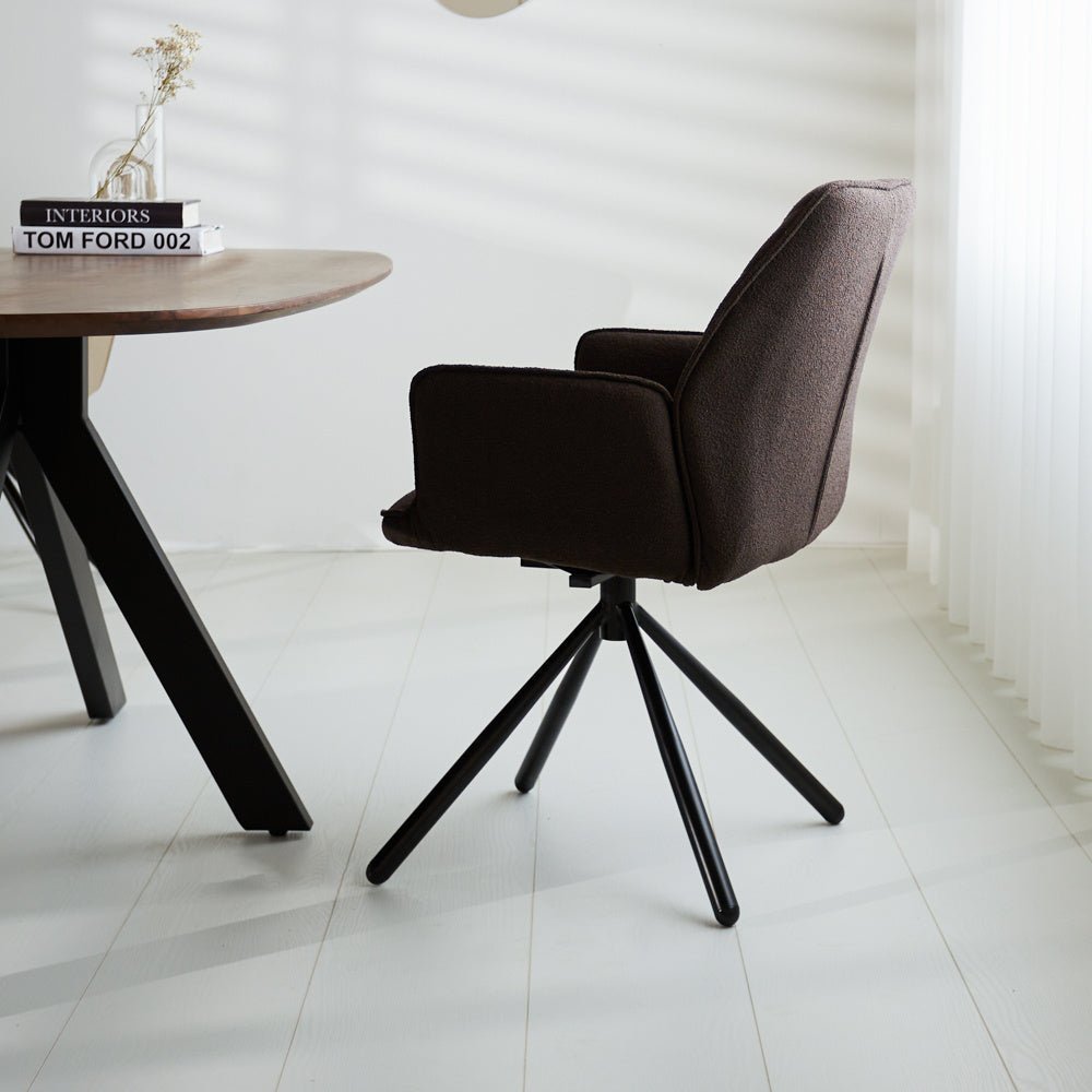 Spisestuestol Novan bouclé Dimehouse Brun LxBxH 67x59x57 Stof Atmosfærisk foto fra siden