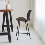 Barstol Beau kunstlæder Dimehouse Taupe LxBxH 84x54x52 Kunstlæder Atmosfærisk foto set fra siden