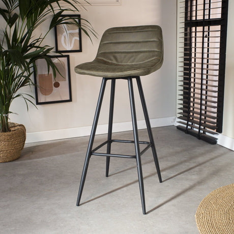 Barstol Kenton Dimehouse Grøn LxBxH 84x54x49 mikrofiber Atmosfærisk foto diagonalt set forfra