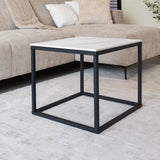 Sidebord Fien Dimehouse Hvid LxBxH 63x63x10 Sintret sten Atmosfærisk foto diagonalt set forfra