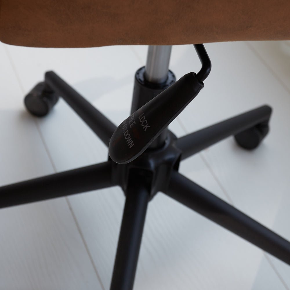 Kontorstol Novan Dimehouse Cognac LxBxH 72x63x58 Stof Atmosfærisk fotodetalje