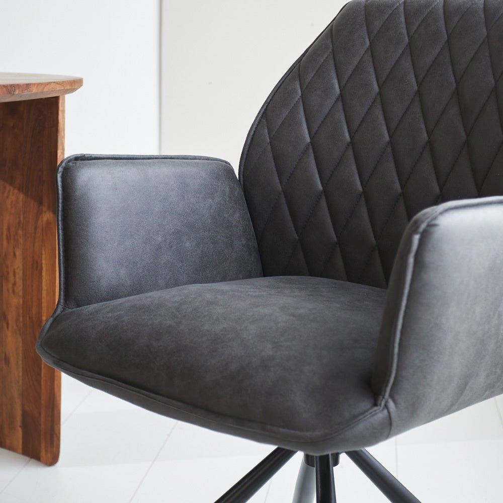 Spisestuestol Novan Microfiber Dimehouse Antracit LxBxH 71x64x56 Stof Atmosfærisk fotodetalje