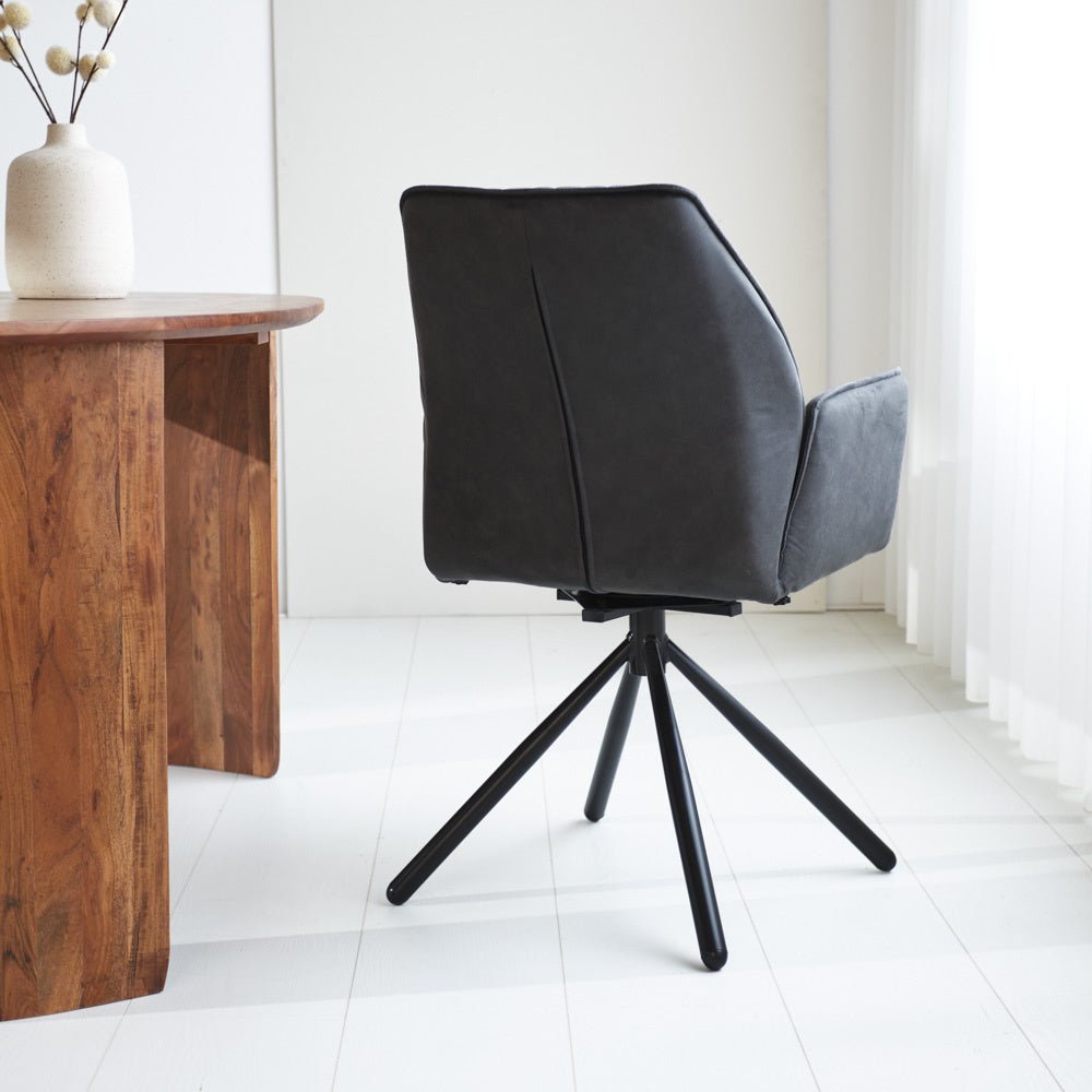 Spisestuestol Novan Microfiber Dimehouse Antracit LxBxH 71x64x56 Stof Atmosfærisk foto diagonalt set bagfra