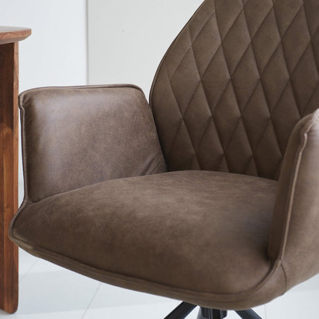 Spisestuestol Novan Microfiber Dimehouse Taupe LxBxH 71x64x56 Stof Atmosfærisk fotodetalje
