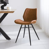 Spisestuestol Beau kunstlæder Dimehouse Cognac LxBxH 72x68x50 Kunstlæder Atmosfærisk foto diagonalt set forfra