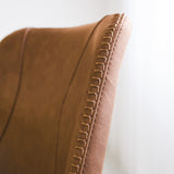 Spisestuestol Beau kunstlæder Dimehouse Cognac LxBxH 72x68x50 Kunstlæder Atmosfærisk fotodetalje