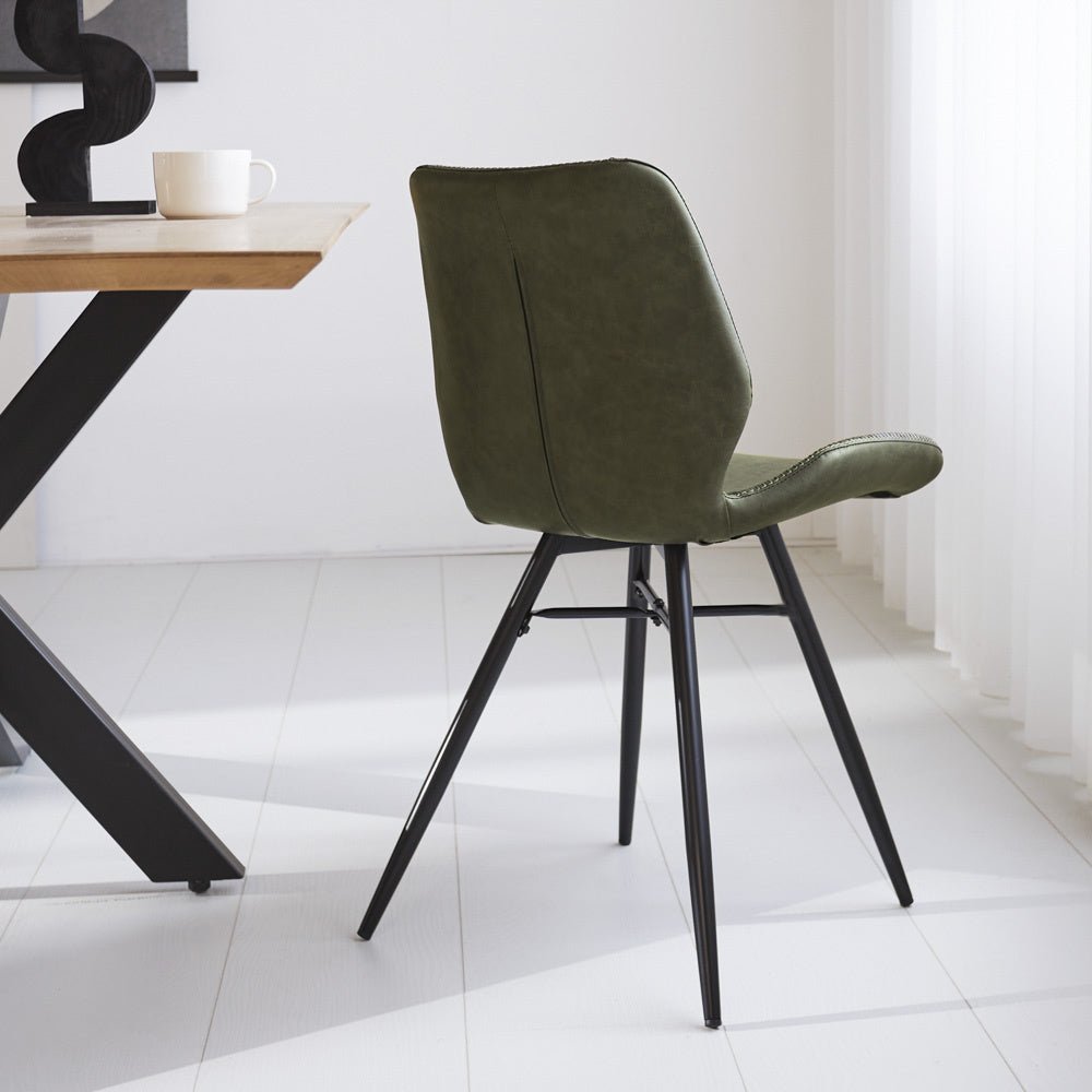 Spisestuestol Beau kunstlæder Dimehouse Grøn LxBxH 72x68x50 Kunstlæder Atmosfærisk foto diagonalt set bagfra