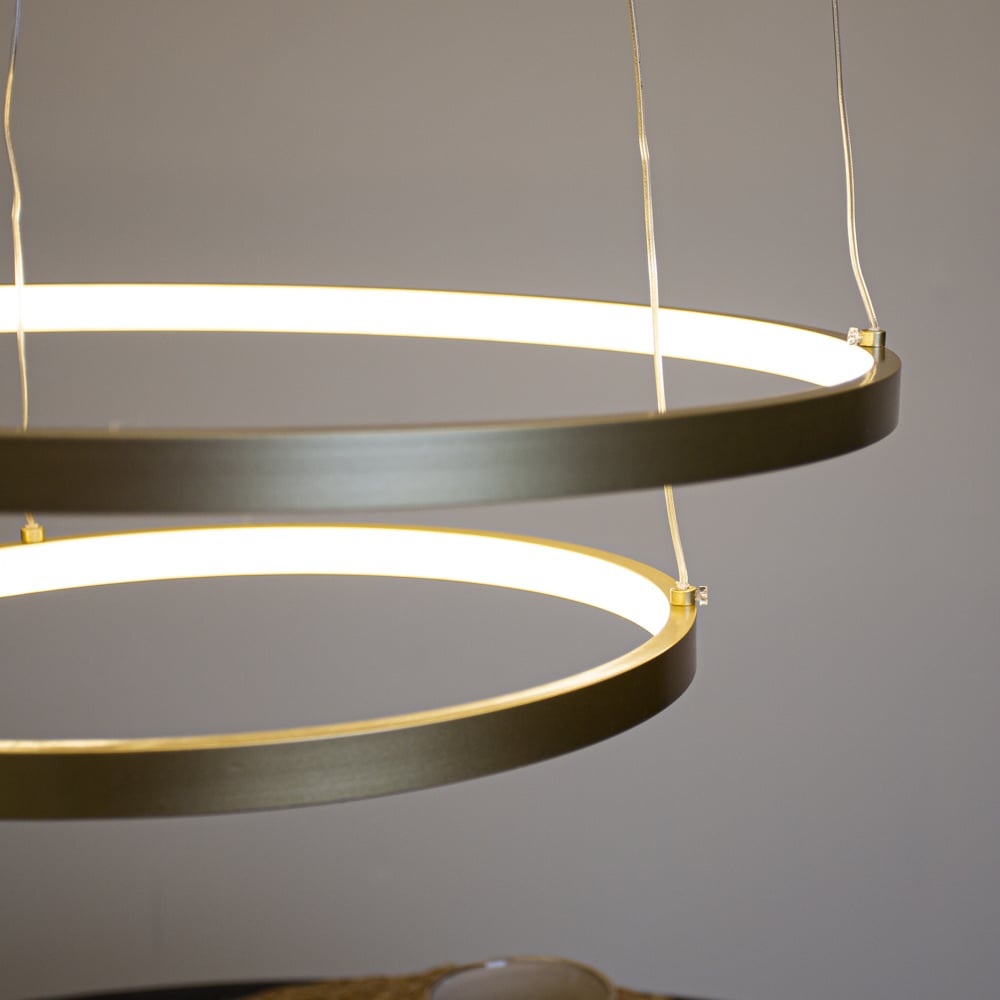 Hængelampe Elaine Gold Dimehouse Guld LxBxH 56x56x12 Metal Stemningsfoto detalje