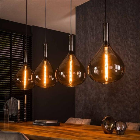 Hængelampe Karen DH Interiør Sort LxBxH 102x58x39 Metal Atmosfærisk foto diagonalt set forfra