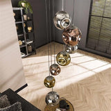 Hængelampe Ada DH Interiør Sølv LxBxH 71x60x57 Sølv Ambient foto diagonalt set forfra