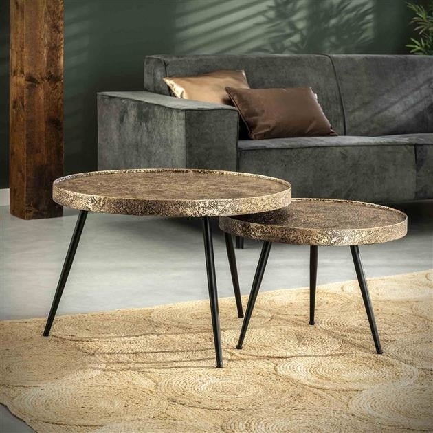 Sofabord Aron DH Interiør Bronze LxBxH 80x80x13 Bronze Atmosfærisk foto diagonalt set forfra