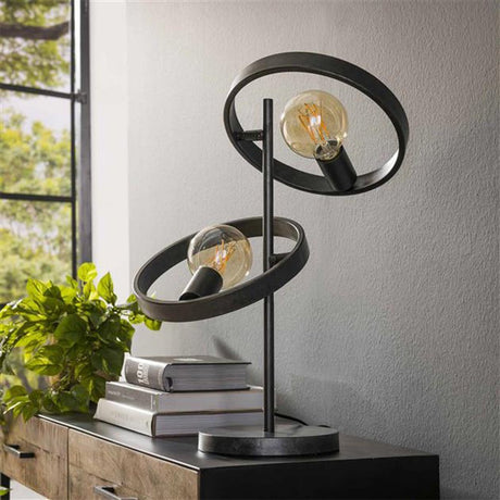 Bordlampe Otan DH Interiør Charcoal LxBxH 55x44x28 Metal Atmosfærisk foto diagonalt set forfra