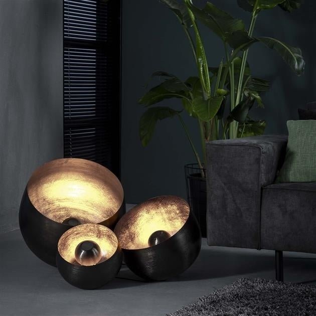 Bordlampe Basel DH Interiør Sort LxBxH 39x39x35 Nikkel Atmosfærisk foto diagonalt set forfra