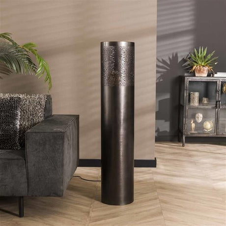 Gulvlampe Eleanor Black Nickel DH Interiør Sort LxBxH 121x26x26 Nikkel Ambient foto set forfra