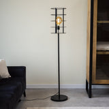 Gulvlampe Maya Dimehouse Sort LxBxH 51x36x33 Metal Atmosfærisk foto set forfra