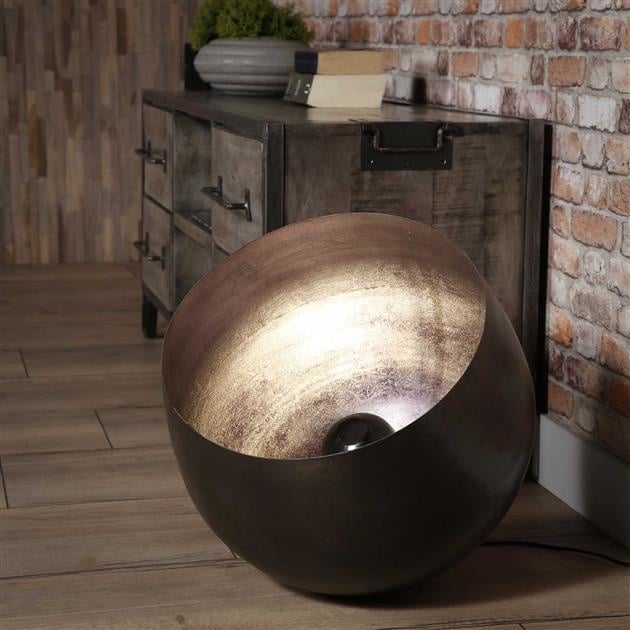 Bordlampe Basel DH Interiør Sort LxBxH 52x51x51 Nikkel Atmosfærisk foto diagonalt set forfra