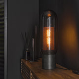Bordlampe Hilda DH Interiør Sort LxBxH 46x38x21 Metal Atmosfærisk foto diagonalt set forfra