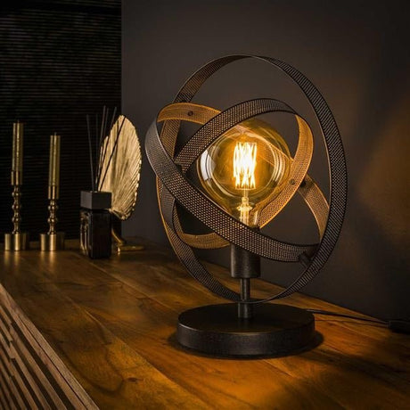 Bordlampe Yari DH Interiør Sort LxBxH 44x39x27 Metal Atmosfærisk foto diagonalt set forfra